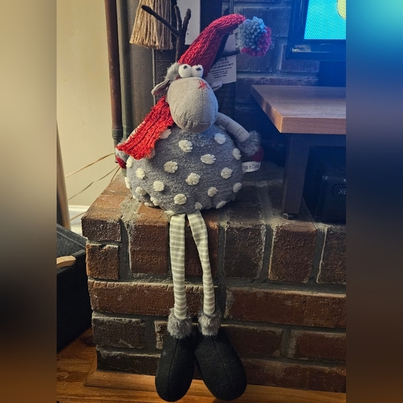 Christmas Reindeer Shelf Sitter NEW from Kirkland's. 19.5" - Picture 2 of 5